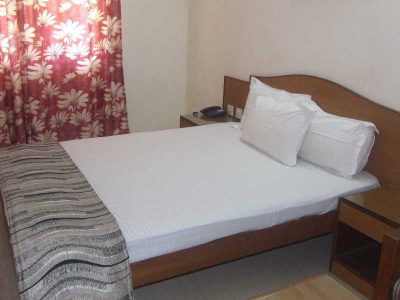 Hotel Brisa Marina Caranzalem Exterior foto